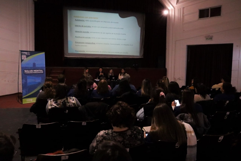 Prevención del suicidio en Marcos Paz: capacitan a docentes y personal educativo en el Centro Cultural Roma