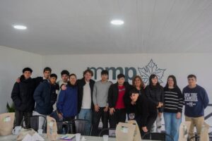 Inspiración y tecnología en Marcos Paz: Jóvenes desarrollaron un prototipo espacial tras participar del concurso I²+D